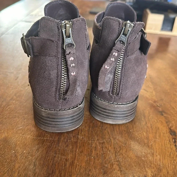 Skechers Suede chocolate brown boots. Size 9 - Picture 4 of 7